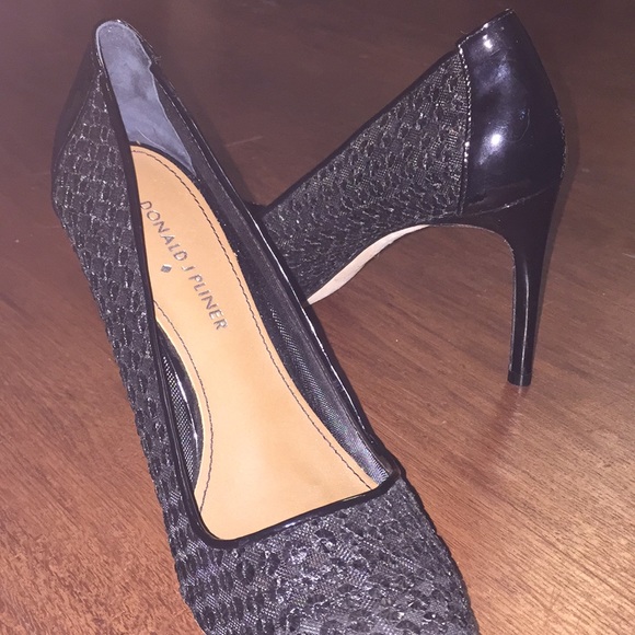 Donald J. Pliner black sequined 3 inch pumps - Picture 3 of 3